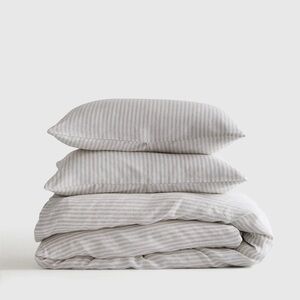 NWT! Quince Linen Duvet Set | King / Cal King